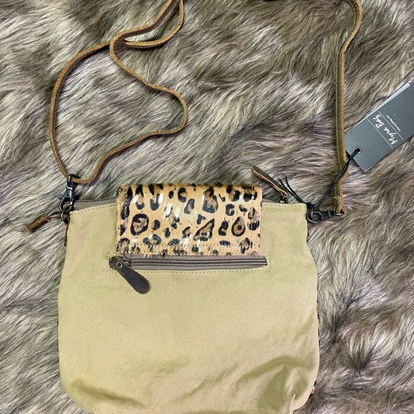 Myra Bag Bags Nwt The Tamer Cheetah Print Gold Foil Cross Body